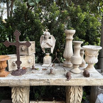 Cali's Home Consign & Design - Home Decor Near Me - Laguna Hills, California Cali's Home Consign & Design - Home Decor Near Me - Laguna Hills, California