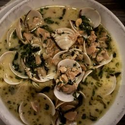Zuppa di Clams 19 White wine garlic sauce. Served with artisan bread Zuppa di Clams 19 White wine garlic sauce. Served with artisan bread
