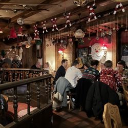 Antonius Tenne - Crowd worth Christmas decorations