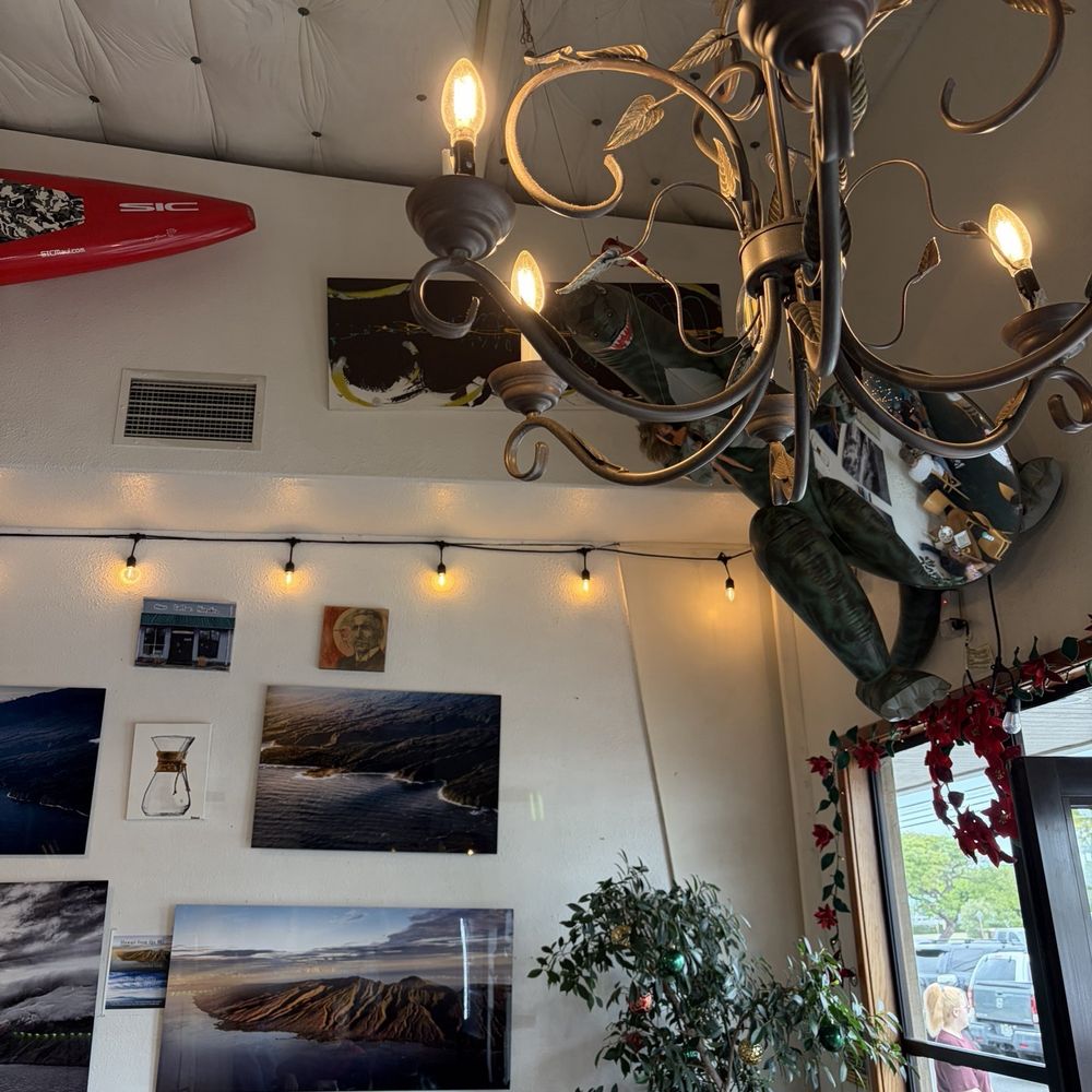 Maui Coffee Roasters - Coffee Roasteries Near Me - Kahului, Hawaii