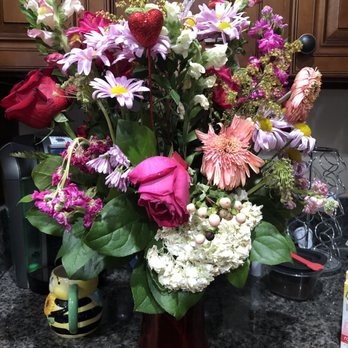 Seacliff Florist - Dying flowers after 4 days - Florists Near Me - Huntington Beach, California Seacliff Florist - Dying flowers after 4 days - Florists Near Me - Huntington Beach, California