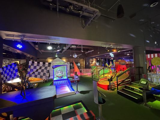 Holey Moley - San Antonio by null