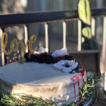 Sweet Oak Bakery - Custom Cakes Near Me