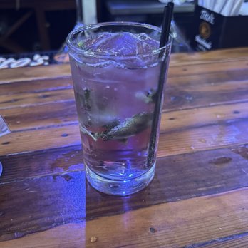 Stone & Rail - Olivia's porch swing - Gastropubs Near Me - Glen Rock, New Jersey