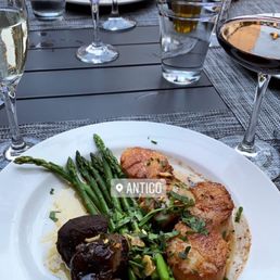 Scallops with asparagus and smoked potatoes