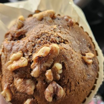 Jones Coffee Hut - Banana nut muffin - Coffee & Tea Near Me - Pasadena, California