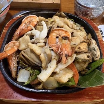 Muan Jai Thai Kitchen - Thai Near Me - Chicago, Illinois