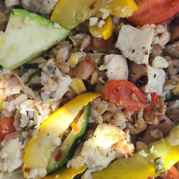 Cook Unity - Grilled chicken with Farro bowl and grilled veggies - Food Delivery Services Near Me