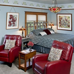 Steever House Bed & Breakfast - Dakota Suite bedroom and one of the sitting areas.