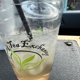 Peach Blossom iced tea, 24oz!