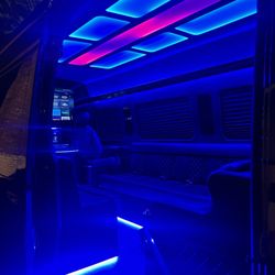 Skyline Limousine