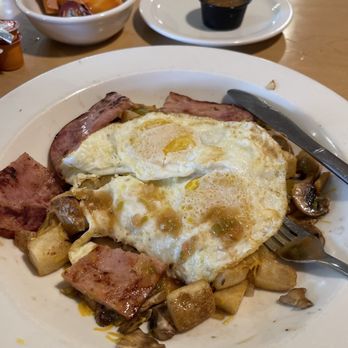I Heart Pancakes - Home Potatoes and Sliced Ham - Pancakes Near Me - Santa Ana, California I Heart Pancakes - Home Potatoes and Sliced Ham - Pancakes Near Me - Santa Ana, California