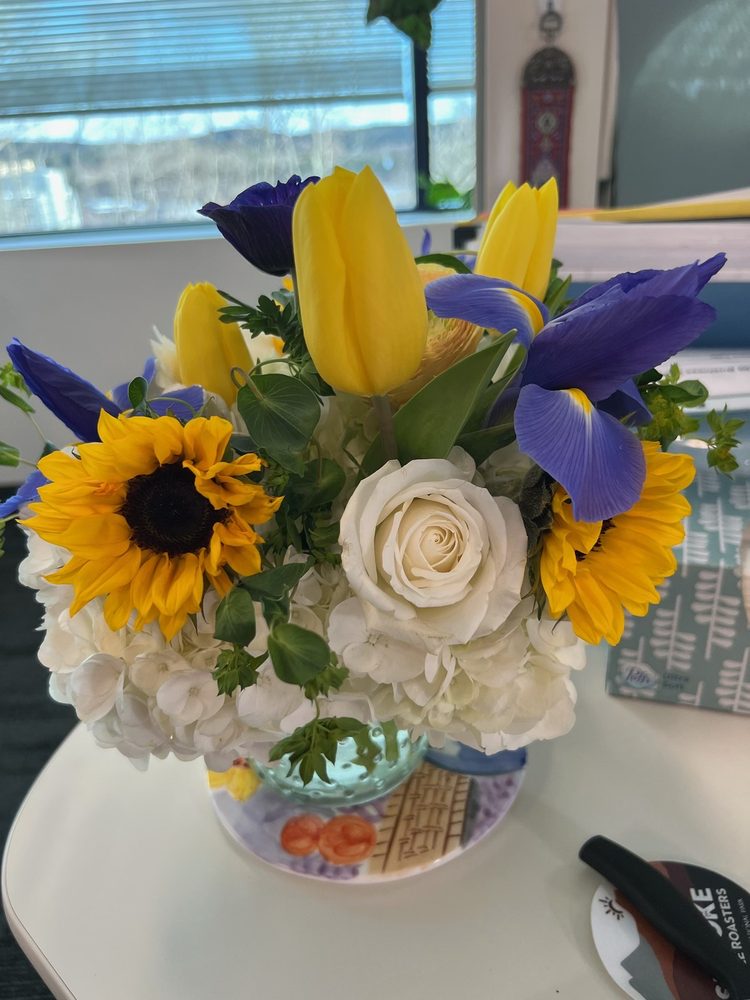 BLUSH BOUQUETS Updated October 2024 66 Photos & 10 Reviews 20