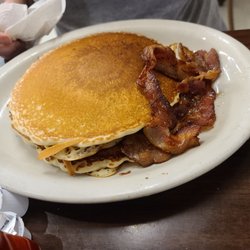 Sidekick's Bar & Grill - Three stack fluffy-pancakes with hearty bacon