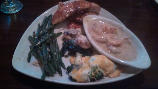 Laszlo's Iron Skillet Food Truck by null