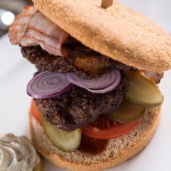 Panoramarestaurant & Café - Kennen Sie schon unsere saftigen Burger?
