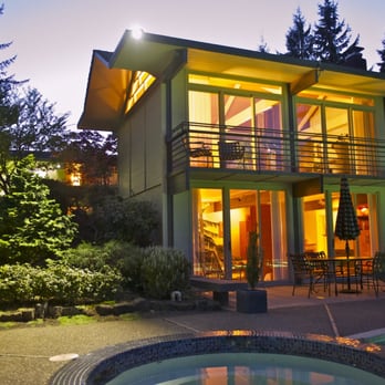 Mike's Electric - Low Voltage Outdoor Lighting - Electricians Near Me - Beaverton, Oregon Mike's Electric - Low Voltage Outdoor Lighting - Electricians Near Me - Beaverton, Oregon