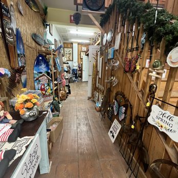 Peddler's Place - Antiques Near Me - Myrtle Beach, South Carolina