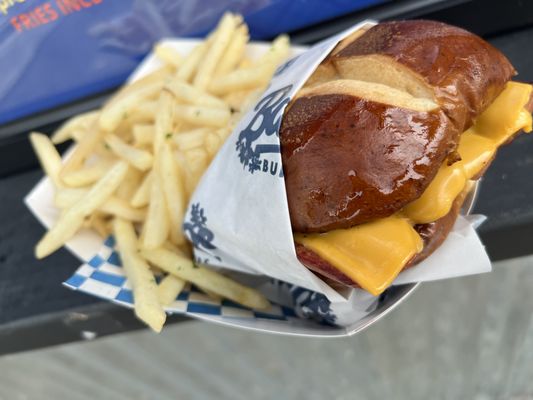 New Burbs Burgers Ballard by null