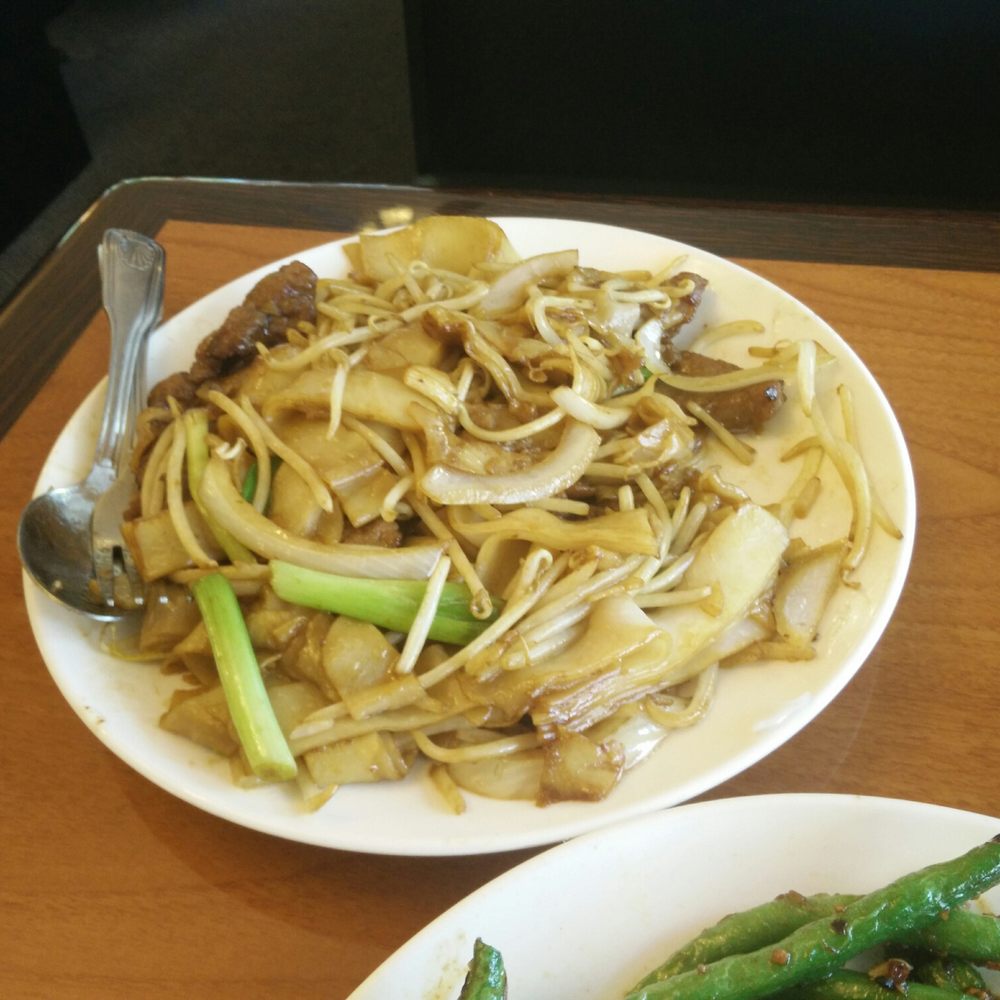 Tasty Kitchen - Beef chow fun - Cantonese Near Me - Davis, California Tasty Kitchen - Beef chow fun - Cantonese Near Me - Davis, California