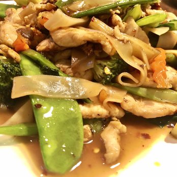 Thai Palm Restaurant - Pad see ew - Thai Near Me - North Charleston, South Carolina Thai Palm Restaurant - Pad see ew - Thai Near Me - North Charleston, South Carolina