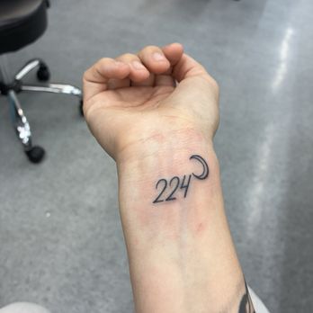HQ Tattoo - Tattoo Near Me - San Diego, California HQ Tattoo - Tattoo Near Me - San Diego, California