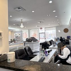 Bloom Nail & Spa - Interior Front