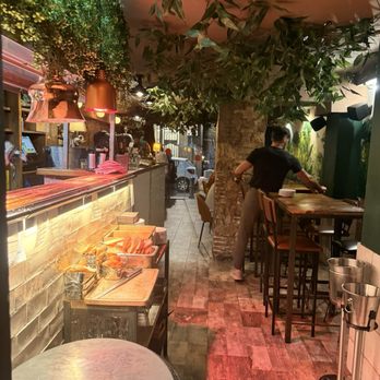 Sensi - Interior - Tapas/Small Plates Near Me - Barcelona, B Sensi - Interior - Tapas/Small Plates Near Me - Barcelona, B