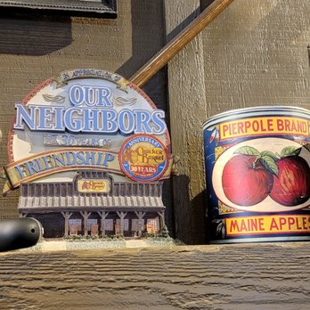 Cracker Barrel Old Country Store - Inside Decor - American Near Me - Council Bluffs, Iowa Cracker Barrel Old Country Store - Inside Decor - American Near Me - Council Bluffs, Iowa