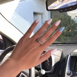 Full acrylic set w gel polish, asked for almond shape. Love them perfect length! Full acrylic set w gel polish, asked for almond shape. Love them perfect length!