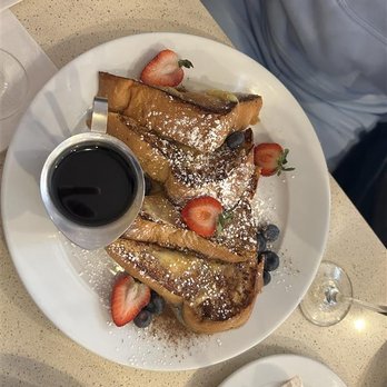 Lynbrook Eats - Creme Brulee French Toast - Diners Near Me - Lynbrook, New York