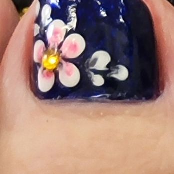Nail Chic Spa - Nail Salons Near Me - El Cajon, California