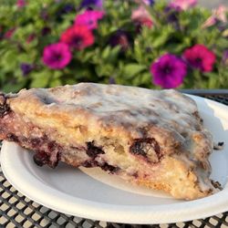 Fitti's Espresso - Blueberry scone