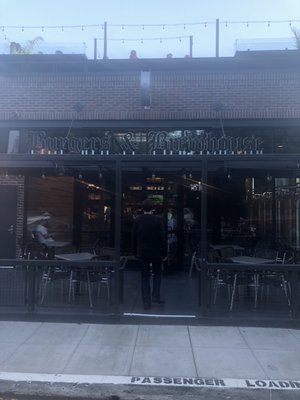 Midtown Gastrobar by null