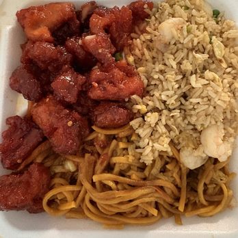 Yuzu Sushi - Sweet & Sour chicken vegetable, lo mein, and shrimp fried rice - Japanese Near Me - Chamblee, Georgia