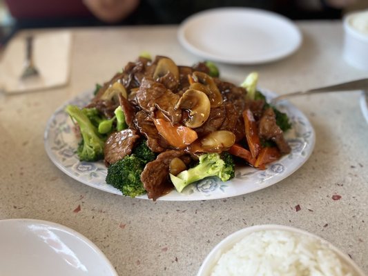 Hop Woo BBQ & Seafood Restaurant (Chinatown) by null