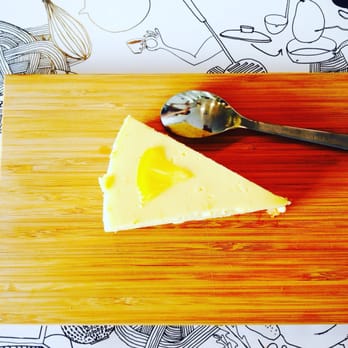 Mami - Cheesecake de pièce of cake - Coffee & Tea Near Me - Lyon, 69