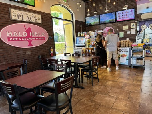 Halo Halo Cafe by null