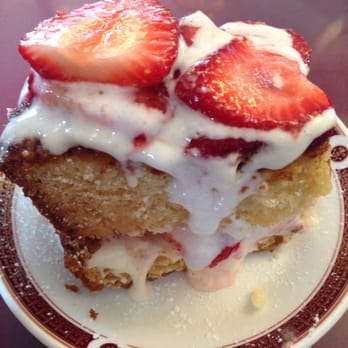 Mate's Inn - Strawberry shortcake - American Near Me Mate's Inn - Strawberry shortcake - American Near Me