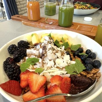Garden Table - Açaí bowl - Breakfast & Brunch Near Me - Carmel, Indiana Garden Table - Açaí bowl - Breakfast & Brunch Near Me - Carmel, Indiana