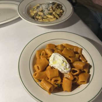Rosemary’s - East - Rigatoni alla vodka - Italian Near Me - New York, New York Rosemary’s - East - Rigatoni alla vodka - Italian Near Me - New York, New York
