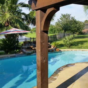 RiverCross Construction - a view of a swimming pool - General Contractors Near Me - Eagle Point, Oregon