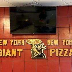 New York New York Giant Pizza
