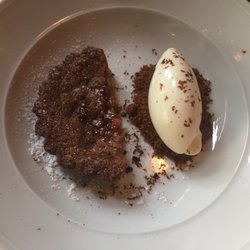 Retour Steak - Rhubarb and frozen yoghurt as dessert