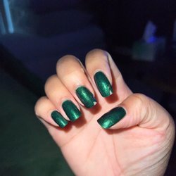 COCO Nails - Right hand (pointer finger, middle finger, and ring finger all beginning to chip; at this point we are 4 days into manicure) ‍