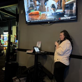 Oggi's - Pizza Near Me - San Diego, California