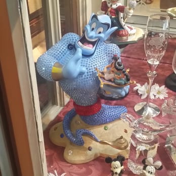 Crystal Arts - Aladdin and Jasmine "Magic Carpet" figurine by Arribas & "Genie Figurine by Arribas" 2-Piece Set... - Souvenir Shops Near Me - Anaheim, California