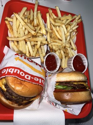 In-N-Out Burger by null