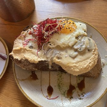 That's Toast - hummus toast - Breakfast & Brunch Near Me - Bruges, VWV That's Toast - hummus toast - Breakfast & Brunch Near Me - Bruges, VWV