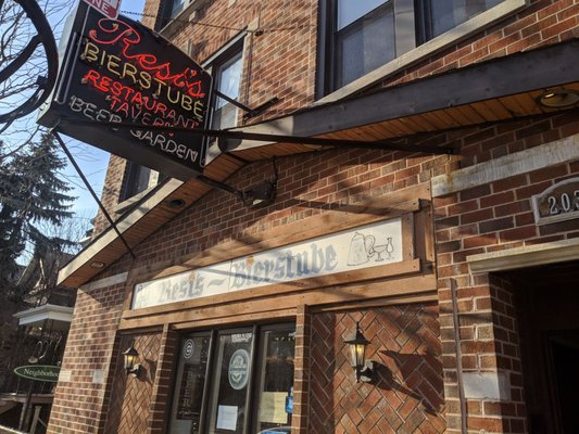 Resi's Bierstube by null